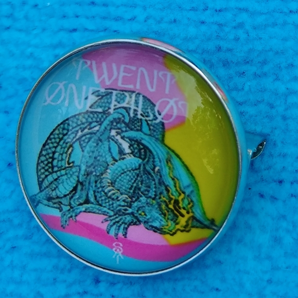 Twenty One Pilots Scaled Icy Trash Dragon Pin - Picture 4 of 4